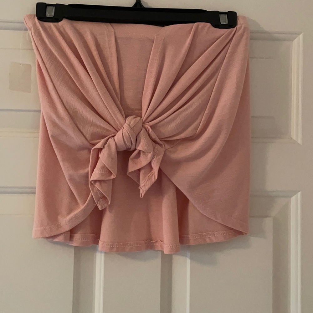 Cute double layered Crop Tube Top , ties in back w/under bra. 🌸